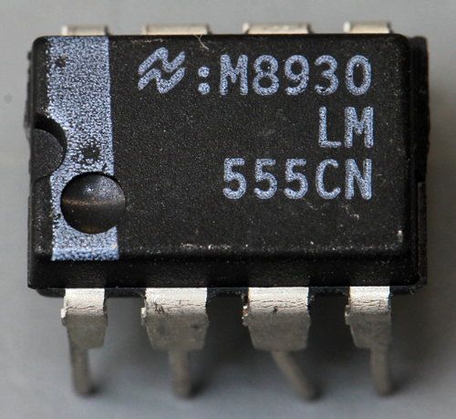 National Semiconductor LM555CN