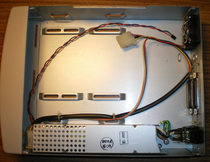 SCSI-Festplattengehäuse